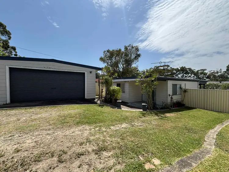 4 Yearnin Street, Gwandalan NSW 2259