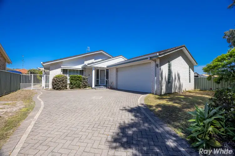 16 Bramble Parade, Tuncurry NSW 2428