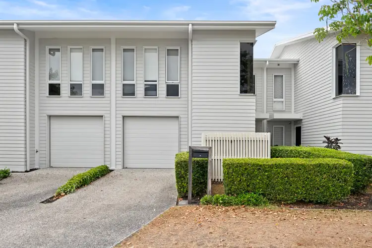 52 Hill Drive, Pimpama QLD 4209