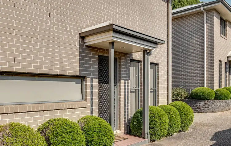 2/128A James Street, South Toowoomba QLD 4350