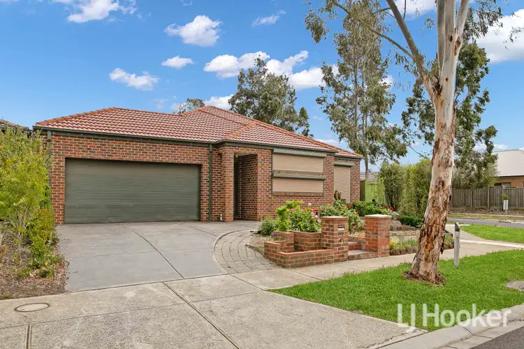 37 Bangalay Drive, Brookfield VIC 3338