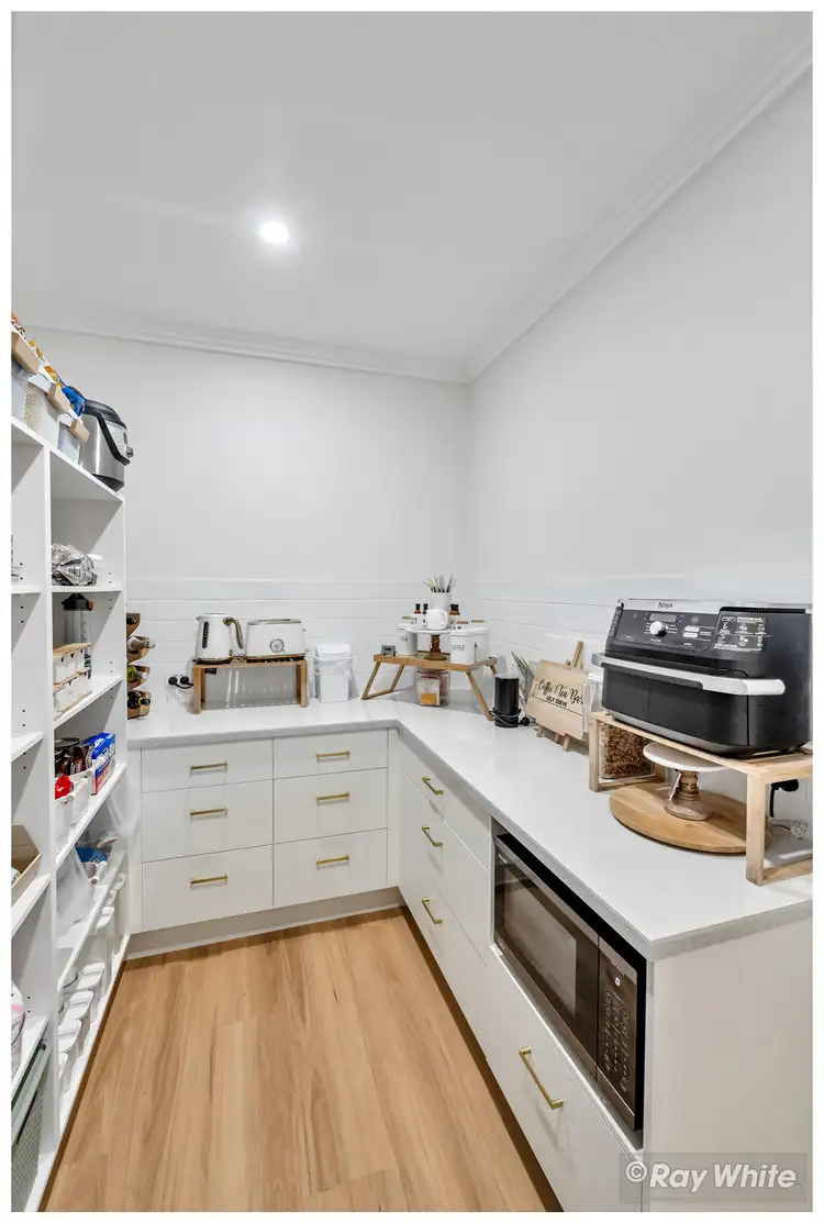 Fifth view of Homely other listing, 7 Hovea Court, Norman Gardens QLD 4701