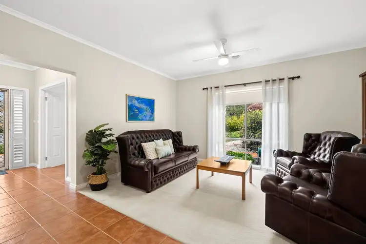 Sixth view of Homely house listing, 1 Glenice Court, Woodend VIC 3442