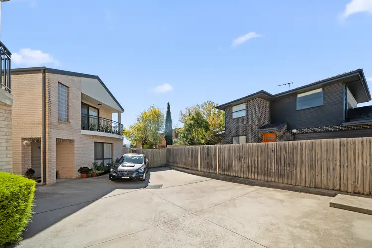 7 Bungendore Road, Queanbeyan East NSW 2620