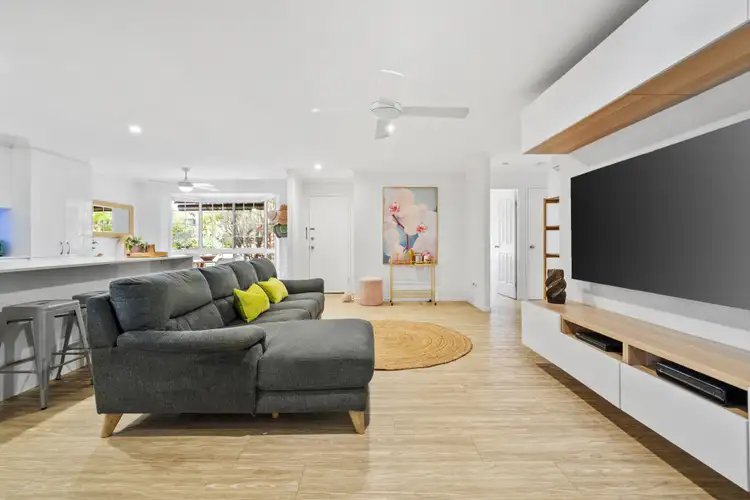 Sixth view of Homely house listing, 5 Dawnann Court, Carrara QLD 4211