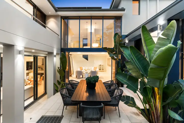 8 Warners Avenue, Willoughby NSW 2068