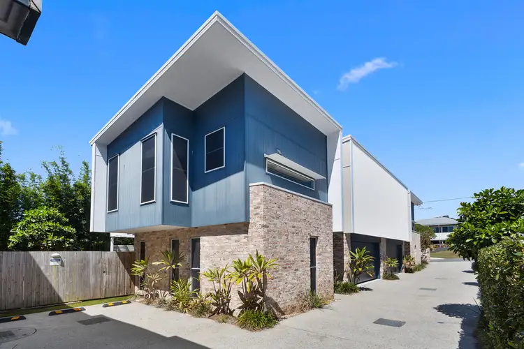 2/67 Fernlea Avenue, Scarborough QLD 4020