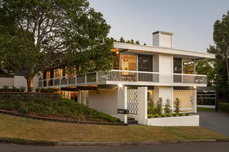 30 Dumbarton Drive, Kenmore QLD 4069