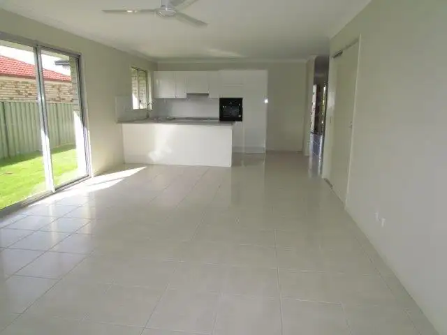 Second view of Homely house listing, 5 Parrey Court, Rothwell QLD 4022