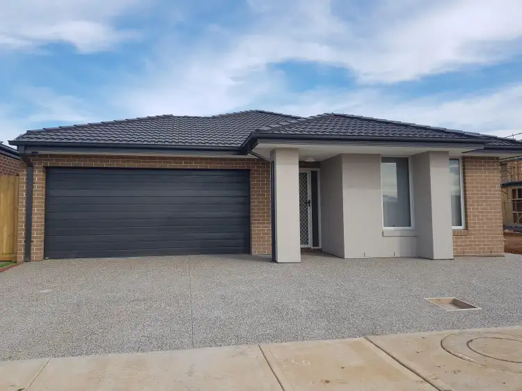 35 McCulloch Street, Melton South VIC 3338