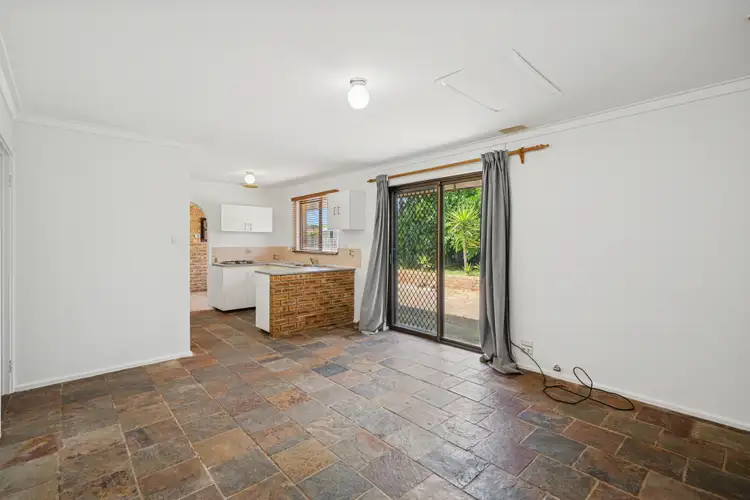 25 Swanley Street, Marangaroo WA 6064