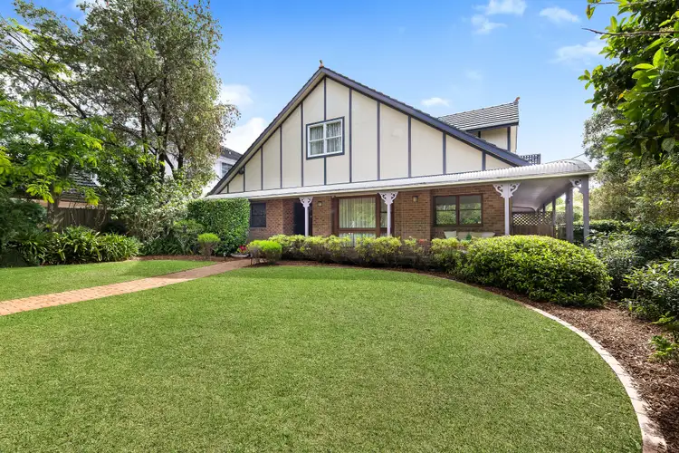 24 Benaroon Avenue, St Ives NSW 2075