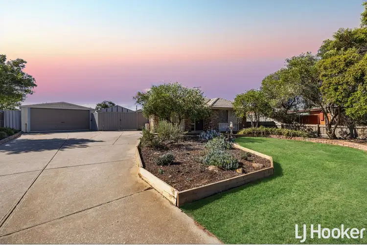20 Crestmont Drive, Melton South VIC 3338