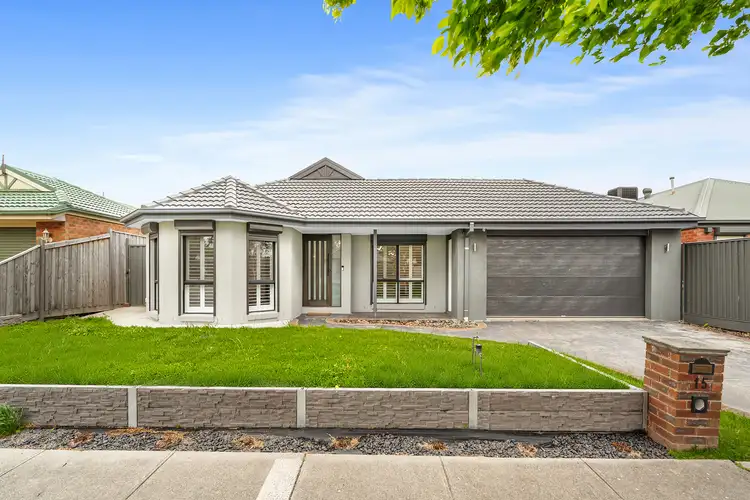 15 Riverglen Road, Berwick VIC 3806