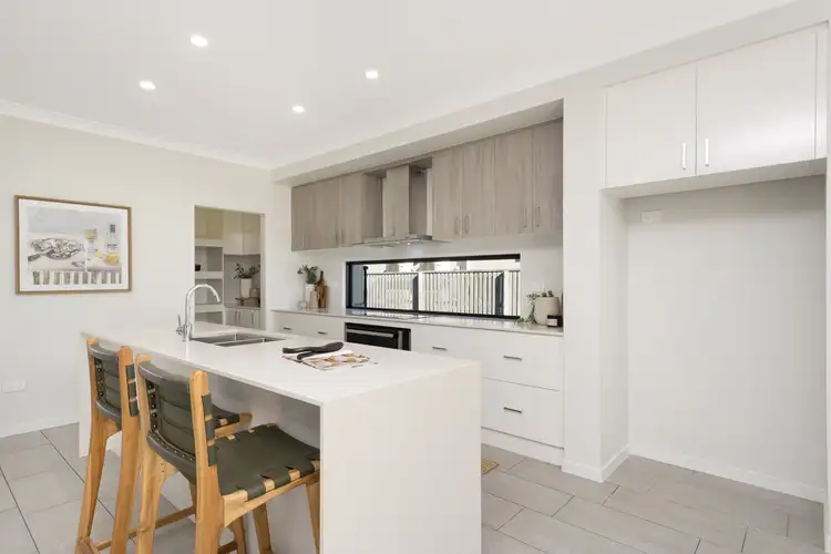 Sixth view of Homely house listing, 27 Mainwaring Way, Oonoonba QLD 4811