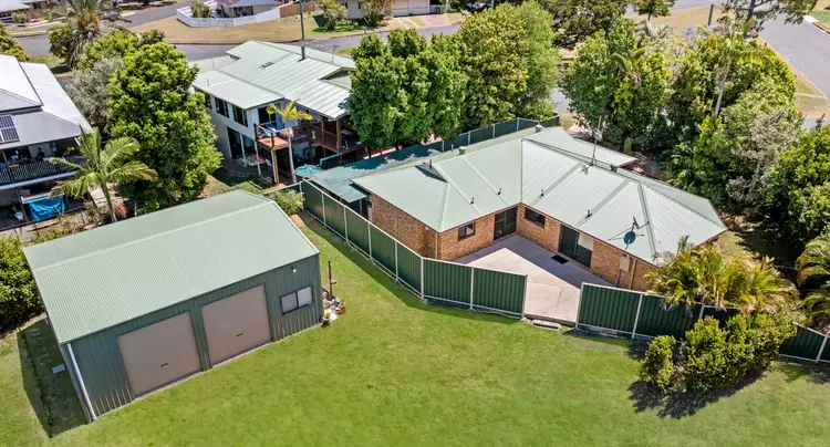 36 Tailor Street, Tin Can Bay QLD 4580