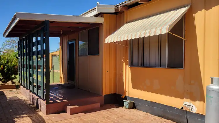 1 Fleming Street, Carnarvon WA 6701