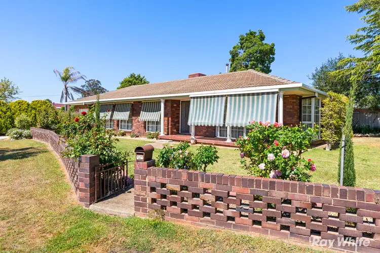 17 Nandina Avenue, Lake Albert NSW 2650