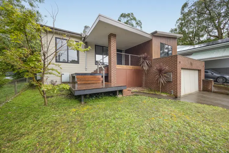 9 Laurie Avenue, Tecoma VIC 3160