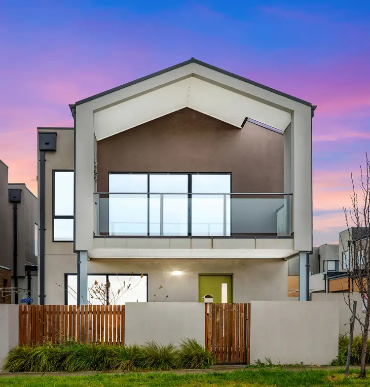 4 Queen Circuit, Sunshine VIC 3020