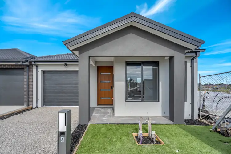 6 Boronia Wy,, Mickleham VIC 3064
