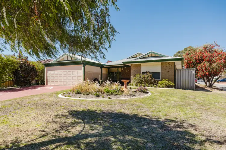 8 Uluru Gardens, Ballajura WA 6066