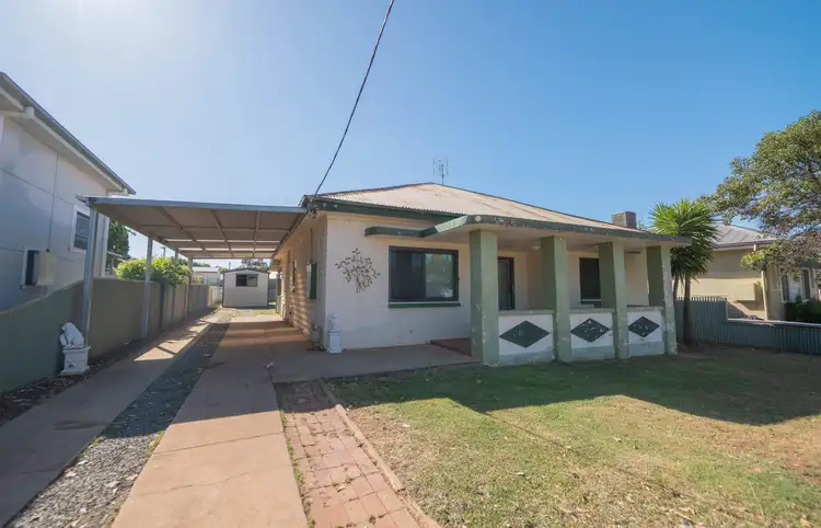 19 Waratah Street, Parkes NSW 2870