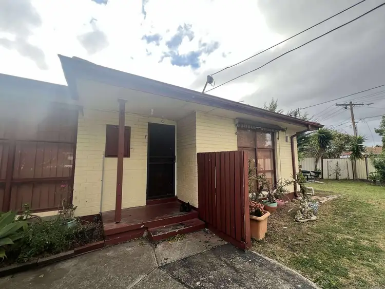 5 Jowett Avenue, Sunshine West VIC 3020