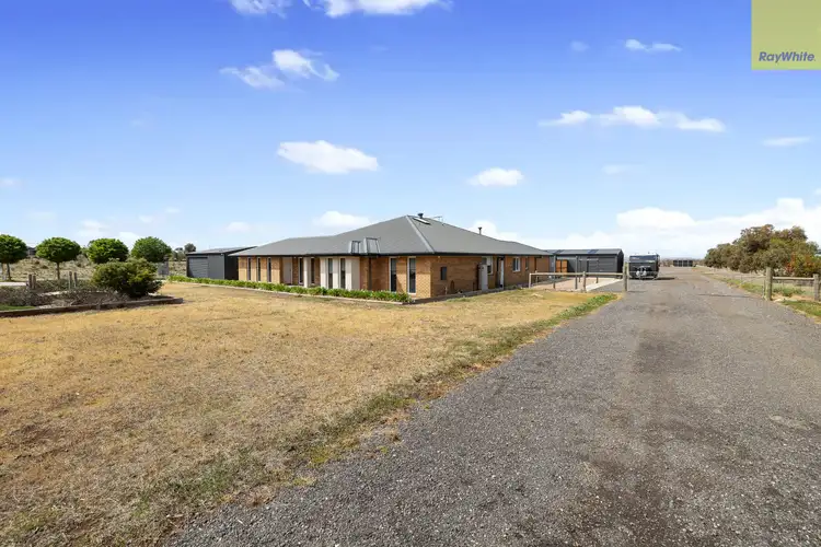 13 Lindsay Avenue, Merrimu VIC 3340