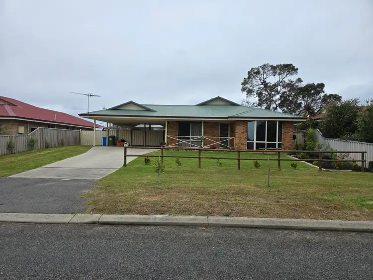 14 Deane Street, Mount Barker WA 6324