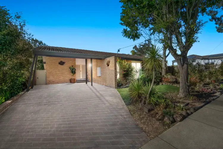62 Glen Tower Drive, Glen Waverley VIC 3150