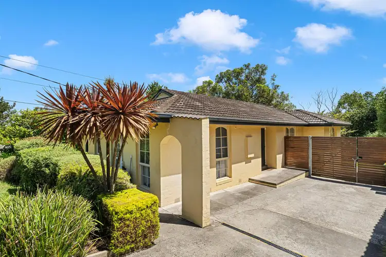 19 Meadowlark Lane, Mooroolbark VIC 3138