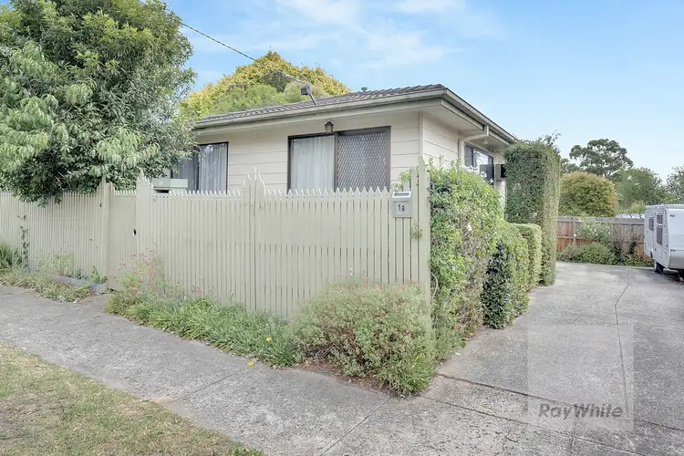77 Kenmare St, Watsonia VIC 3087