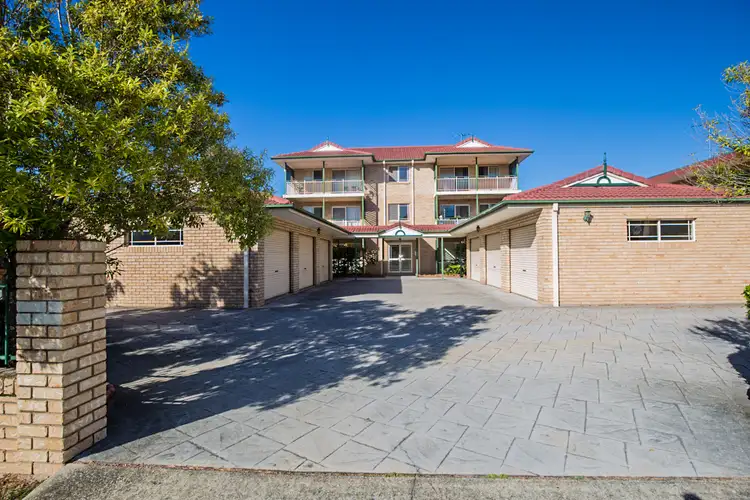 1/77 Ekibin Road, Annerley QLD 4103