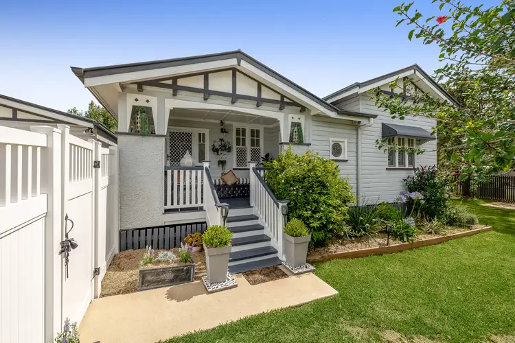 2A Victory Street, Newtown QLD 4350