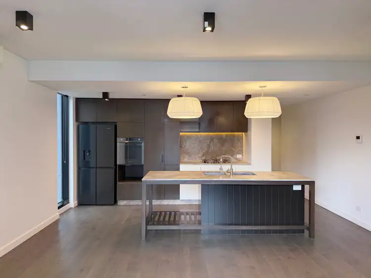 182-186 Whitehorse Road