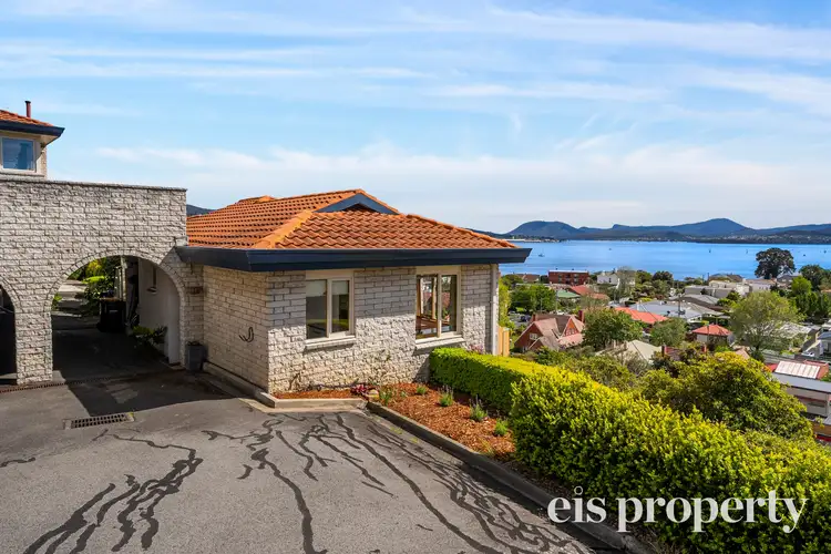 3/7A Chessington Court, Sandy Bay TAS 7005