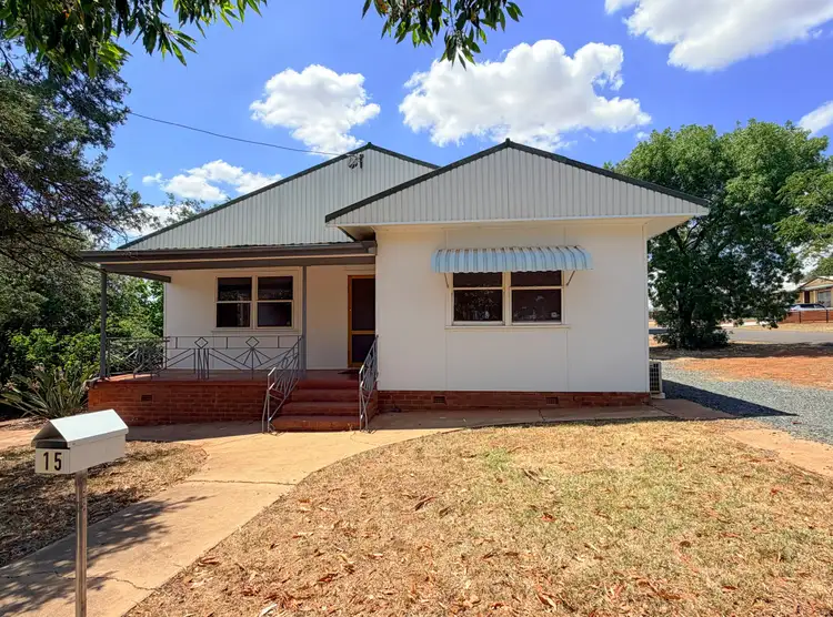 15 Fisher Street, Parkes NSW 2870
