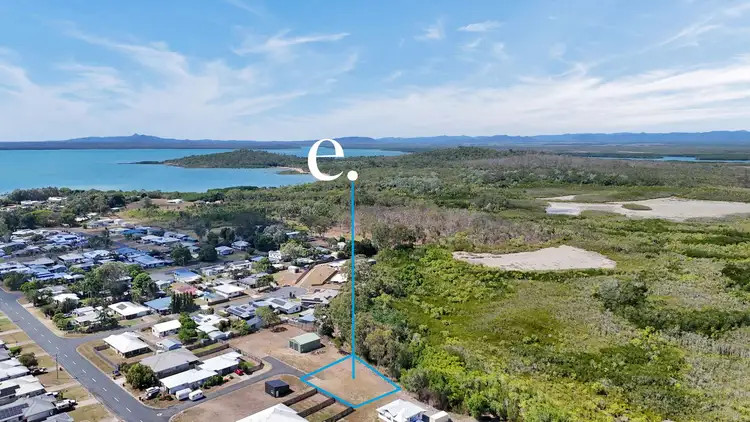 4 Elle Court, Armstrong Beach QLD 4737