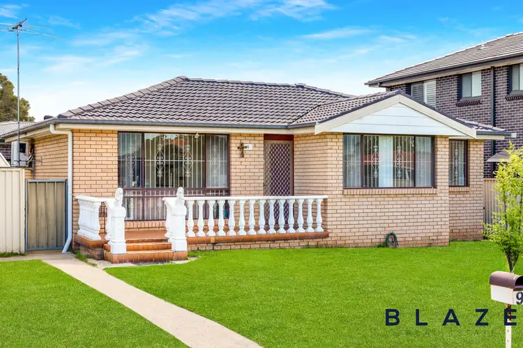 9 Arrowhead Road, Greenfield Park NSW 2176