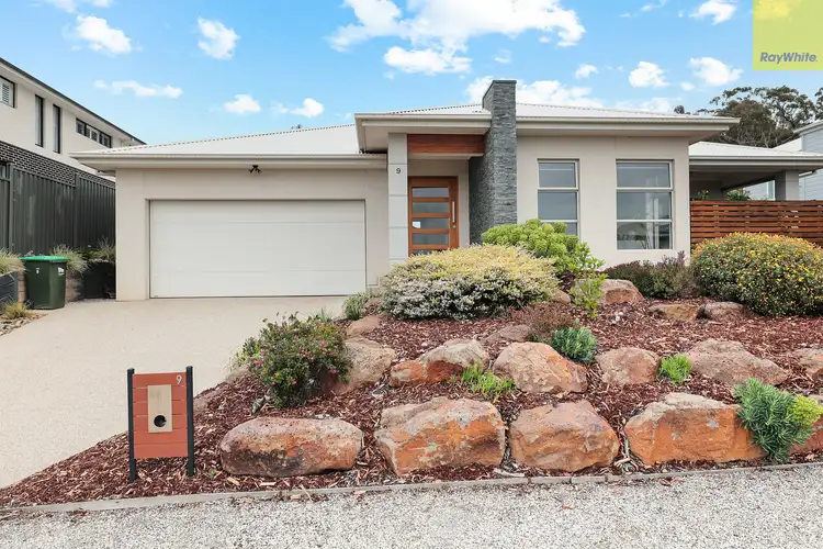 9 Gum Tree Terrace, Darley VIC 3340