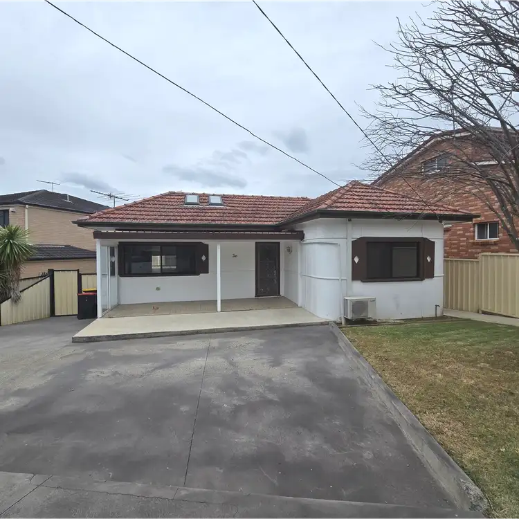 2 Berring Avenue, Roselands NSW 2196