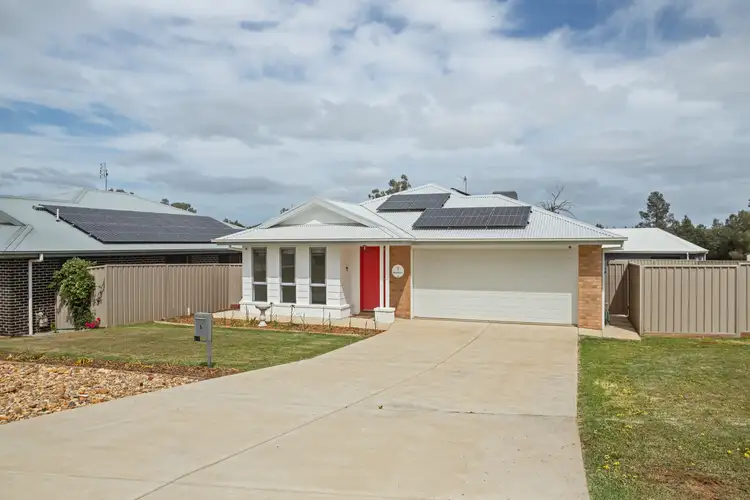 3 William Kelly Drive, Coolamon NSW 2701