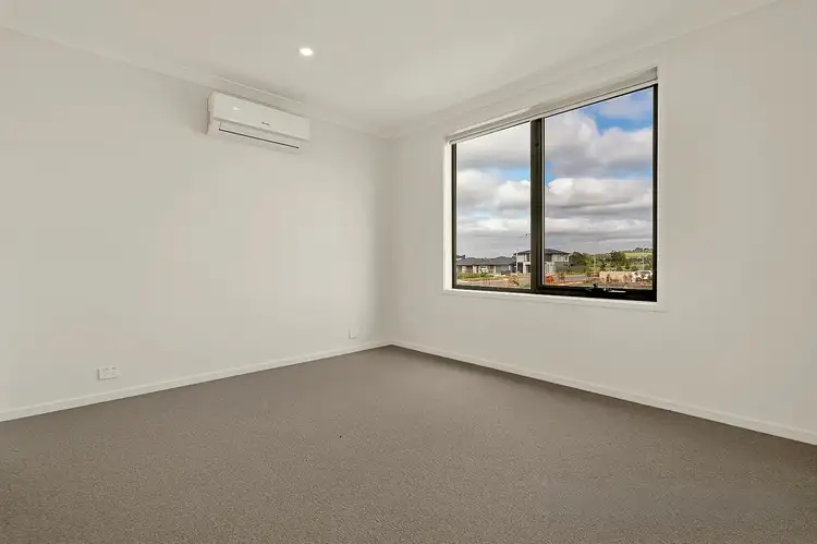 Third view of Homely townhouse listing, 118 Highlander Drive, Craigieburn VIC 3064