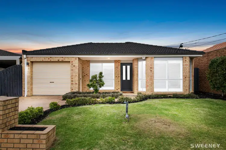 Fifth view of Homely house listing, 4 Oakes Court, Altona Meadows VIC 3028