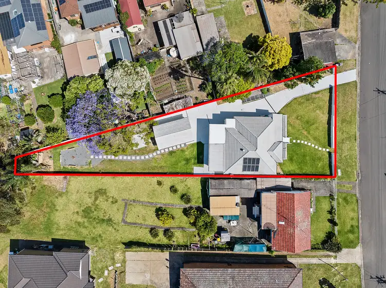 75 Ranchby Avenue, Lake Heights NSW 2502