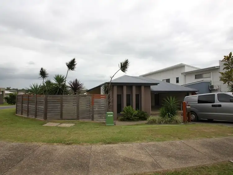 2 Jowarra Street, Kallangur QLD 4503