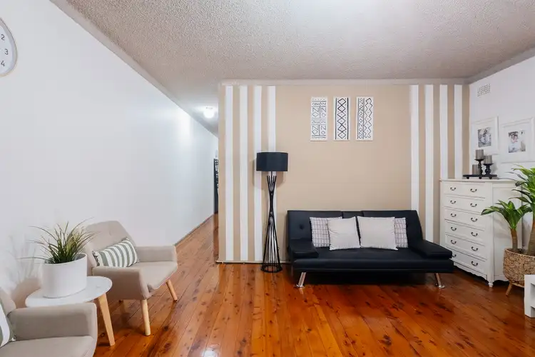 2/15 Oxford Street, Merrylands NSW 2160