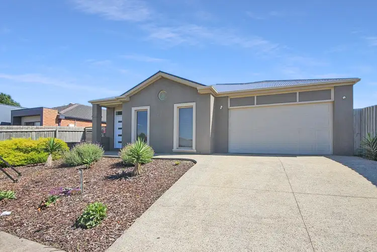 15 Thwaites Close, Highton VIC 3216
