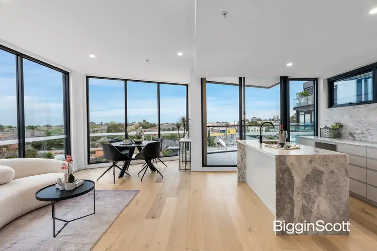 1242 Glen Huntly Road